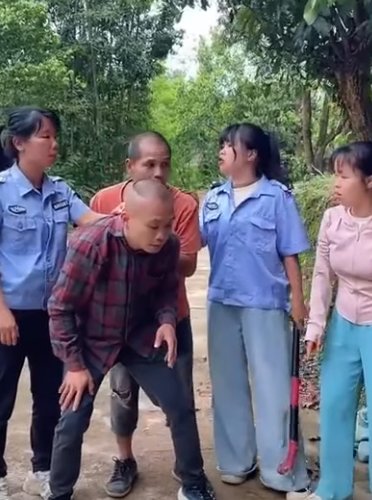 J1111001 遇险自救虎口脱险 #严厉打击违法犯罪 #正能量剧情 #万万没想到 #弘扬正能量 #记录我的农村生活 part2