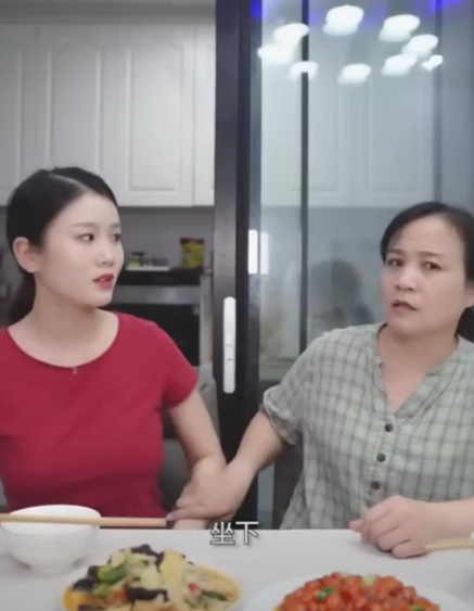 K1111005 小姑子賴在家甚麼活都不干 天天使喚兒媳 婆婆怒了好好教訓了一番 婆婆也是媽 part2