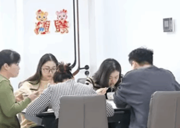 K1211002 小姑在娘家好吃懶做的 婆婆給媳婦想了個妙招 小姑像變了個人似的 婆婆也是妈 part2