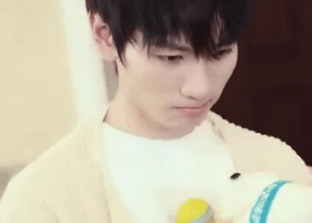 H1511003 閨蜜成了千萬頂流却不知道 默默在背后照顾 结果被同事嫉妒陷害 徐三柒 part2