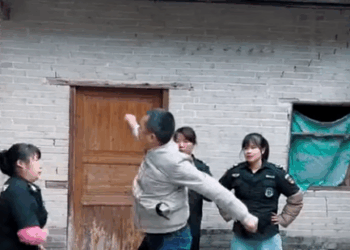 J1611001 #万万没想到 #严厉打击违法犯罪 #正能量剧情 #沙雕剧情 #万万没想到 #正能量 part2