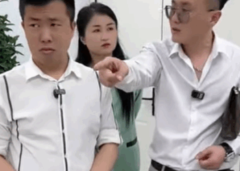 K0711001 嚣张厂长仗势欺人 竟然这样对待底层员工 #短剧 #正能量剧情 #剧情 #正能量 #高能段子手 #职场 part2