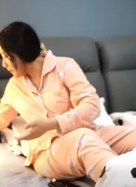 L0711001 惡婆婆重男輕女 虐待兒媳 丈夫下跪求情讓人落淚 #劇情 #微電影 #短片 part2