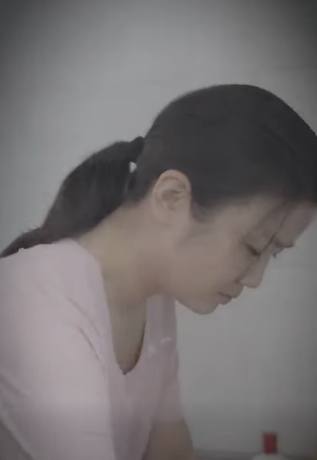 I1811001 惡毒婆婆突然為媳婦做排骨吃 豈料只是為了發朋友圈 下一秒就讓媳婦吃剩飯 媳婦忍無可忍霸氣還擊 杨逗逗 part2