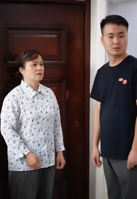 K1811005 混蛋兒子不想給婆婆養老 結果被媳婦痛罵一頓 才幡然醒悟 婆婆也是妈 part2