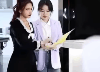 H0811005 心機女在宴會上羞辱醜女保洁 不料保洁竟是徐氏千金 讓眾人傻眼 徐三柒 part2