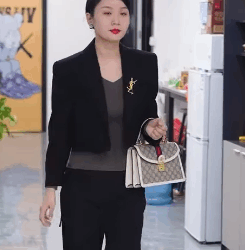 H2511002 弟弟整天無所事事 還嫌棄弟媳是黃臉婆邋裡邋遢 逗逗一番話讓他認清現實 楊逗逗 part2