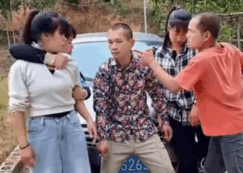 J0811001 胆大包天的人贩子天理难容 #严厉打击违法犯罪 #正能量剧情 #正能量 #万万没想到 #弘扬正能量 #drama #comedy part2