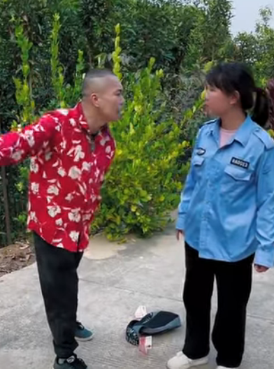 J0811002 见义勇为 不能放过任何一个坏人 #正能量 #短剧 #剧情 #严厉打击违法犯罪 part2