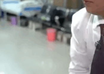 J2511002 大爺自己路邊摔倒 美女救人反被訛 接下來一幕讓人落淚 #劇情 #微電影 #短片 part2