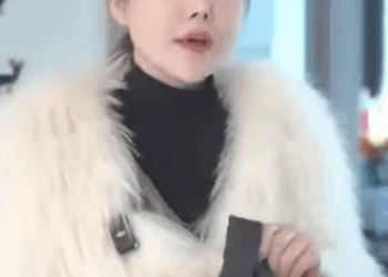 L0811001 惡毒媳婦在家虐待婆婆 讓婆婆出門撿垃圾掙錢 兒子目睹真相怒火中燒 #劇情 #微電影 #短片 part2