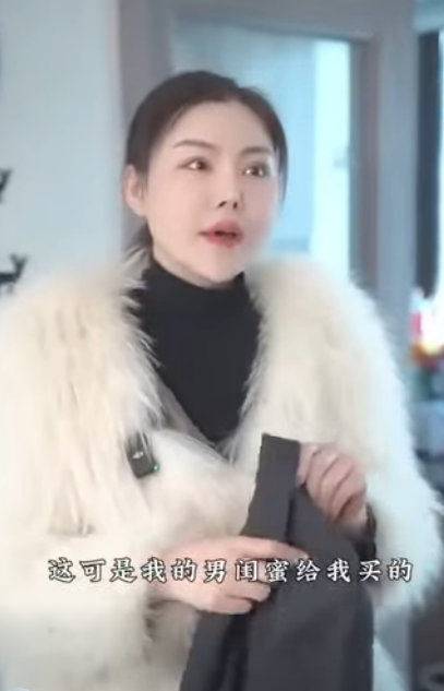 L0811001 惡毒媳婦在家虐待婆婆 讓婆婆出門撿垃圾掙錢 兒子目睹真相怒火中燒 #劇情 #微電影 #短片 part2