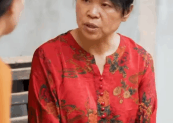 G0212002 娘家父亲开车撞人 儿媳贱卖首饰凑钱 婆婆发现后竟然