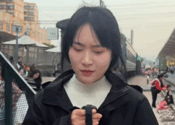 G0811005 富人虽有穷成千 却有穷不去的富 穷人虽有富万贯 却有富不去的穷 #正能量 #剧情 #情感 #尊重 #弘扬正能量 #短剧 part2