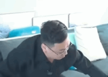 L1011003 妻子在家偷偷虐待婆婆 丈夫回家撞破真相 結局簡直大快人心 #劇情 #微電影 #短片 part2