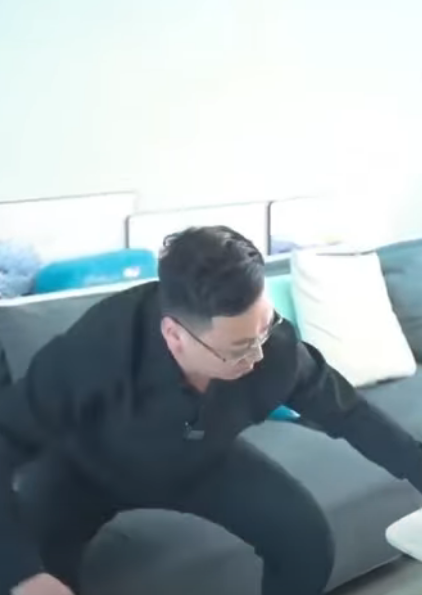 L1011003 妻子在家偷偷虐待婆婆 丈夫回家撞破真相 結局簡直大快人心 #劇情 #微電影 #短片 part2