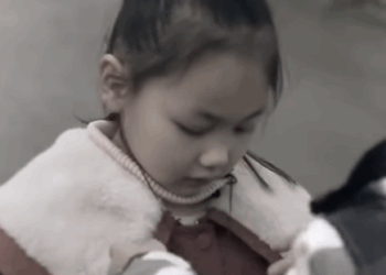 A1011001 千亿富豪花30年时间寻找初戀 誰料初戀為他至今未嫁 见面后男子泪崩 你去哪了 言謹 你別走 part2