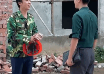 D1011002 老板的青梅竹马考上大学 结果却让人万万没想到 #剧情 #正能量 #爱情 #短剧 #万万没想到 #反转 #情感 part2