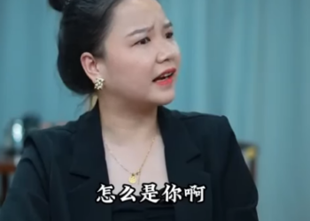 J1012002 所有人绕开晕倒老人 他冒险扶起送医 竟发现是集团董事长母亲 #正能量 #剧情 #反转 #短剧 #真实 part2