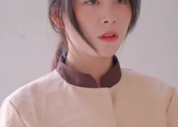 K1112002 小伙在马路上晕倒无人敢救 善良女孩好心上去帮忙 却被污蔑成趁人之危的小偷 #正能量 #短剧 #剧情 part2