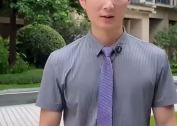 K1112005 10年前善良女孩帮助接济乞丐500块 不料现如今他成了百万资产的大老板 苦寻多年也要报答她 #正能量 #短剧 #剧情 part2