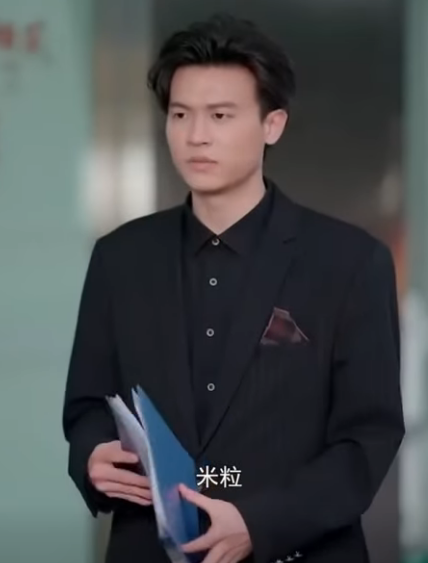 G1512003 總裁隱瞞身分低調去自家飯店視察 沒想到竟遭黑心店長宰客 下秒總裁爆出身分直接當場封鎖店長 #短劇推薦#短劇#熱劇#甜寵#drama#腹黑 part2