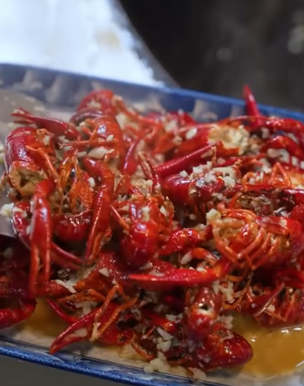 F1112004 儿媳胃病不能吃辣 疼的动不了 婆婆偷偷做龙虾 part2