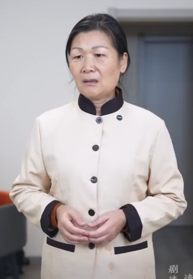 K1612005 保洁好心搭救晕倒路人 却被污蔑成小偷 患者清醒后哭诉 凭什么诋毁我的恩人 #正能量 #剧情 #短剧 part2