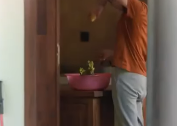 F1912004 无赖邻居跪求救命 却反手出卖儿媳 婆婆直接用行动报复 part2