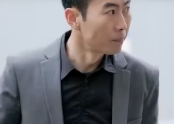 G1812002 惡毒經理濫用職權 竟當眾欺辱賣盒飯的小妹 下秒總裁出現霸氣保護她 #短劇#反轉#總裁 part2