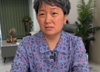 F2412001 媽媽辛苦了 母親的愛總是讓人又氣心疼 兒行千里母擔憂 媽媽是永遠可以停靠的港灣 #劇情 #正能量 #母愛 part2