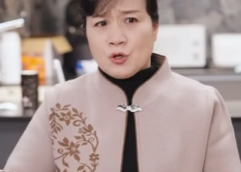 H2312002 嫂嫂做了一大桌菜款待 反遭缺心眼的小妹挑三揀四 婆婆直接怒懟 不愛吃滾出去 婆婆也是妈 part2