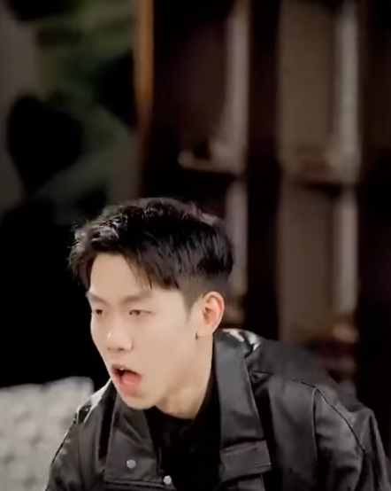 J0312001 新郎失明被新娘羞辱退婚 小傻子站出來保護他大喊我嫁 沒想到新郎竟是億萬總裁 盛夏光年 part2