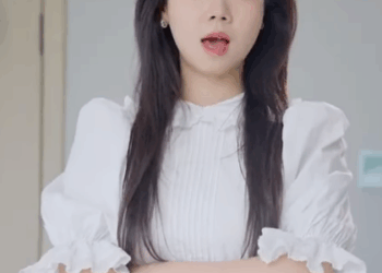 J0412003 總裁夫人隱瞞真實身分入職自家公司 好心幫助公司同事卻遭羞辱 下秒爆出真實身分直接讓主管滾蛋 #短劇#反轉#總裁 part2