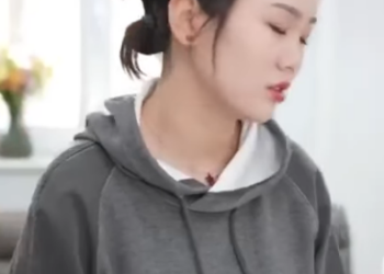 H3112004 缺心眼小姑處處針對嫂子 竟還偷聽牆角 婆婆一招讓小姑佩服的五體投地 #婆媳矛盾#婆媳#正能量#短劇#矛盾 part2