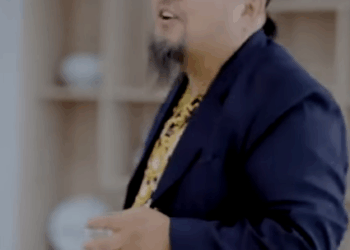 J0412005 總裁夫人隱瞞身分入職 結果心機女領導下套被猥瑣男欺負 誰料總裁及時出現霸氣護妻 part2