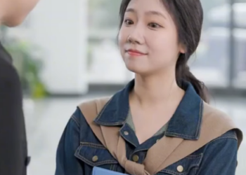 H0912003 女總裁伪装雙胞胎妹妹替她教訓前夫 讓他在公司身敗名裂 沒想到卻被對方總裁猜到身份 盛夏光年 part2