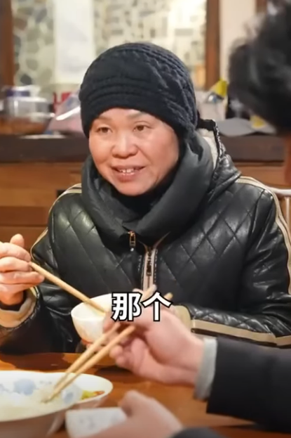 G0412001 恶毒儿媳把婆婆赶出家门 不料婆婆私藏巨额养老金 儿媳得知立马变脸谄媚 part2